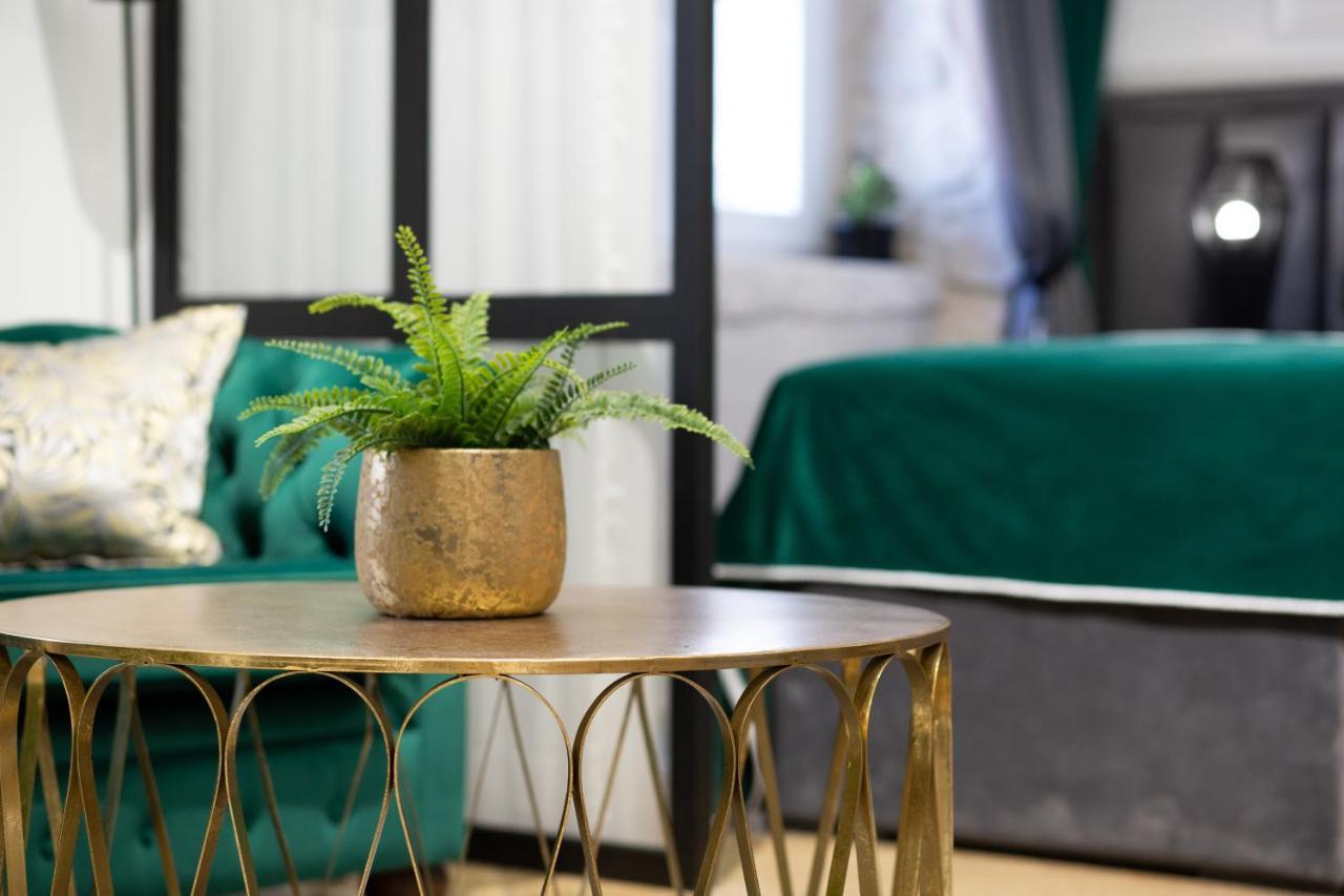 Dezign Superior Apartments & Rooms ザダル エクステリア 写真